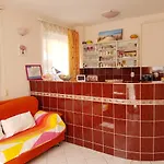 Crystal Es Susanne Panzio Σίοφοκ