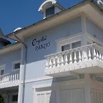 Crystal Es Susanne Panzio Bed and Breakfast
