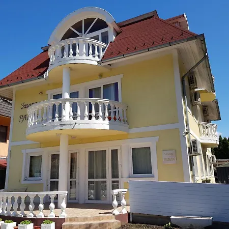 Crystal Es Susanne Panzio 4* Siófok