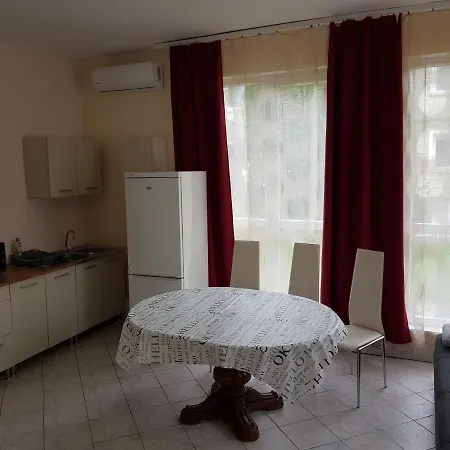 Crystal Es Susanne Panzio Bed & Breakfast 4*