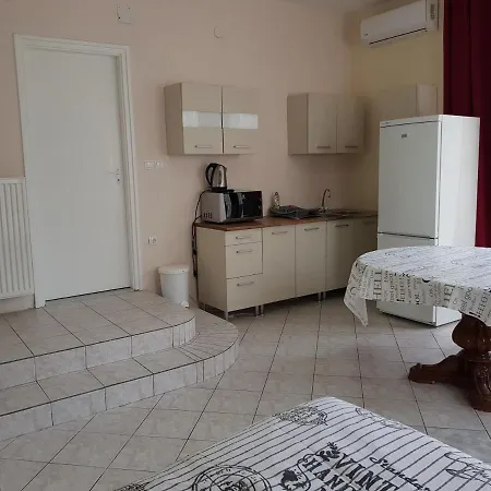 Oda ve Kahvaltı Crystal Es Susanne Panzio 4*