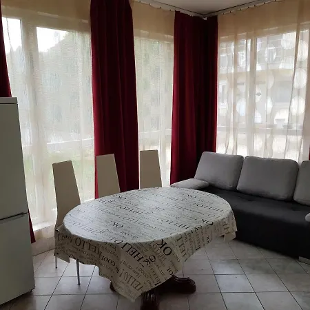Crystal Es Susanne Panzio Nocleg ze śniadaniem