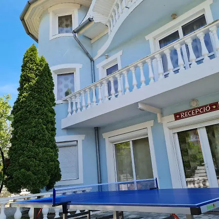 Nocleg ze śniadaniem Crystal Es Susanne Panzio 4*