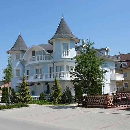 Nocleg ze śniadaniem Crystal Es Susanne Panzio 4*