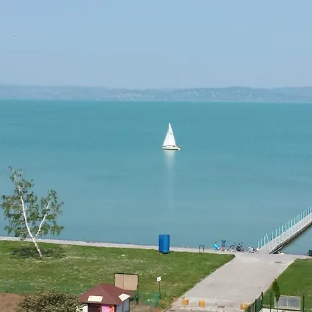 Oda ve Kahvaltı Crystal Es Susanne Panzio