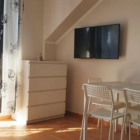 Crystal Es Susanne Panzio