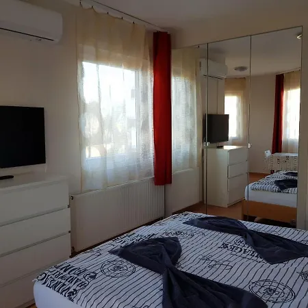 Crystal Es Susanne Panzio Oda ve Kahvaltı