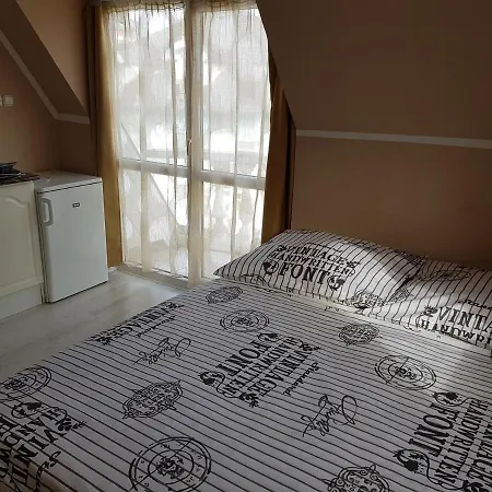 Crystal Es Susanne Panzio Bed & Breakfast