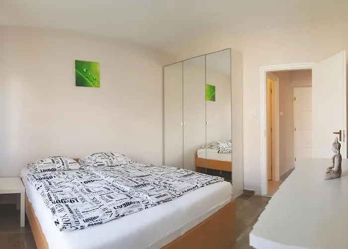 Crystal Es Susanne Panzio Bed & Breakfast 4*