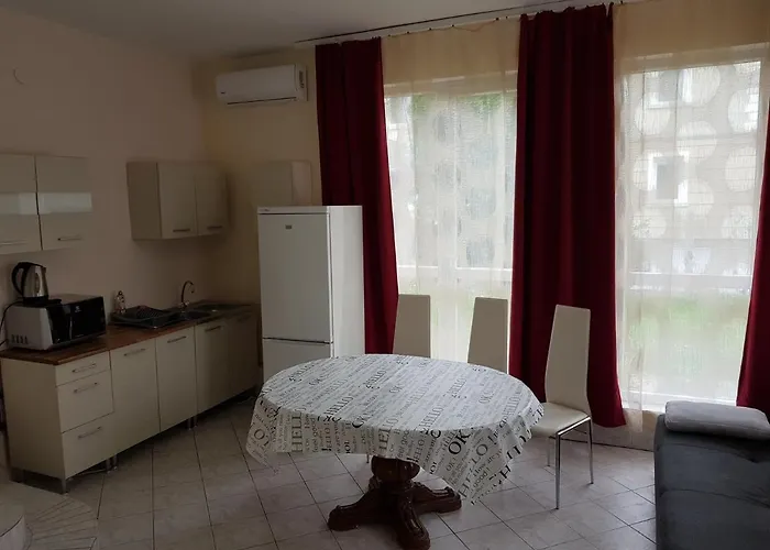 Crystal Es Susanne Panzio Bed & Breakfast 4*