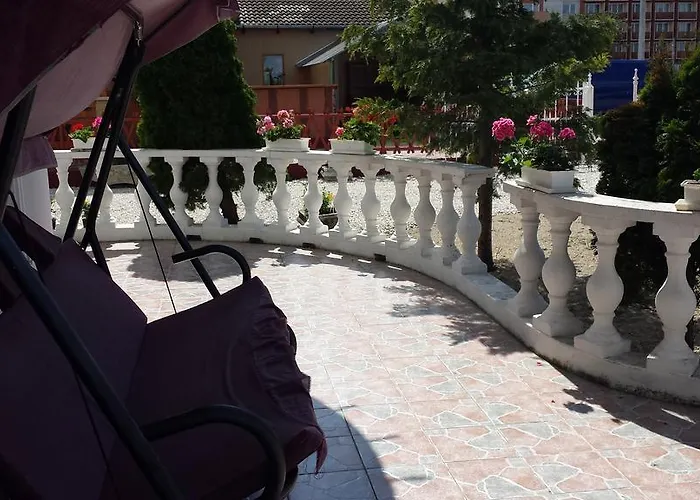 Crystal Es Susanne Panzio