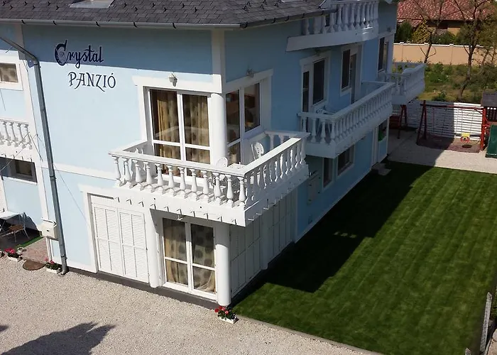 Crystal Es Susanne Panzio Bed & Breakfast 4*