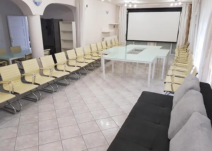Crystal Es Susanne Panzio שיופוק