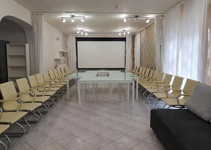 לינה וארוחת בוקר Crystal Es Susanne Panzio 4*