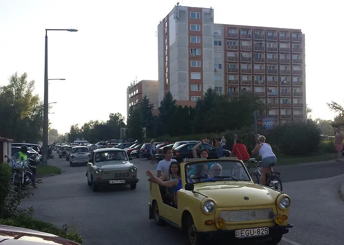 Crystal Es Susanne Panzio 4* Siófok