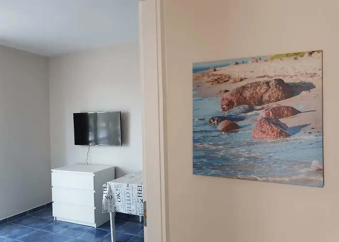 Crystal Es Susanne Panzio